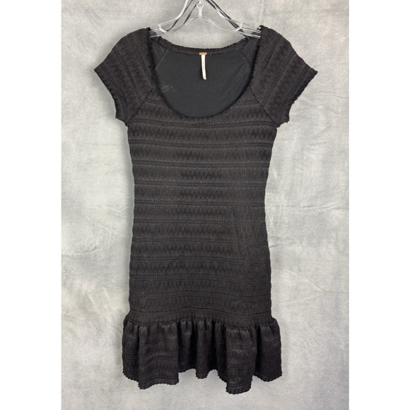 FREE PEOPLE Textured Stretch Knit Flounce Mini Dress Women's Small Black Boho - Picture 2 of 11
